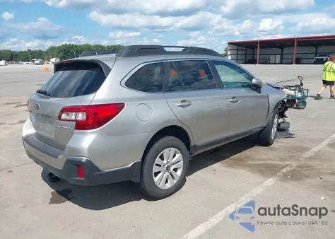 2018 Subaru Outback 2.5I Premium z USA, uszkodzony, nr VIN 4S4BSACC7J3252516